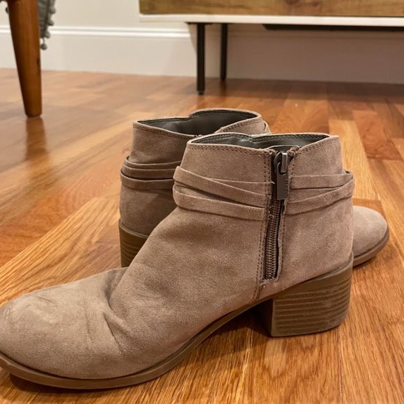 Nine West Taupe Ankle Boots With Bow - Picture 2 of 4